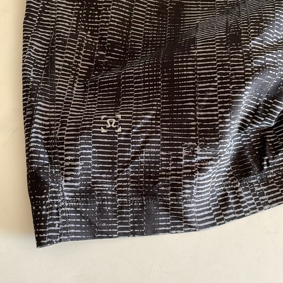 Lululemon Mens The Short Matchstick Asphalpt Grey Lined Active Gym Short sz M - Picture 10 of 10